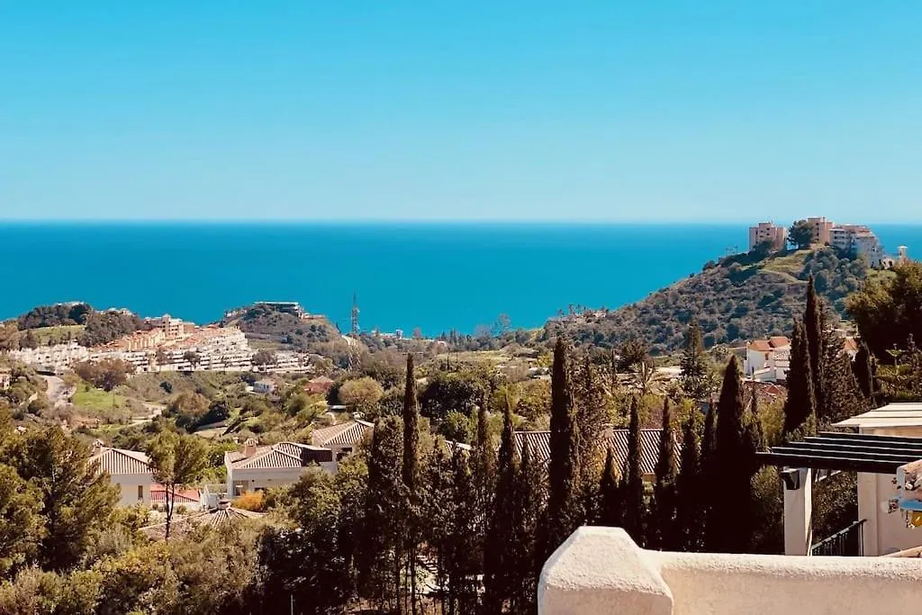 3 Bedroom Semi Detached Villa With Stunning Views! Benalmadena Apartment