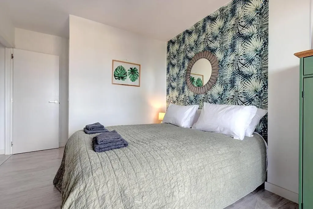 3 Bedroom Semi Detached Villa With Stunning Views! بينالماذينا