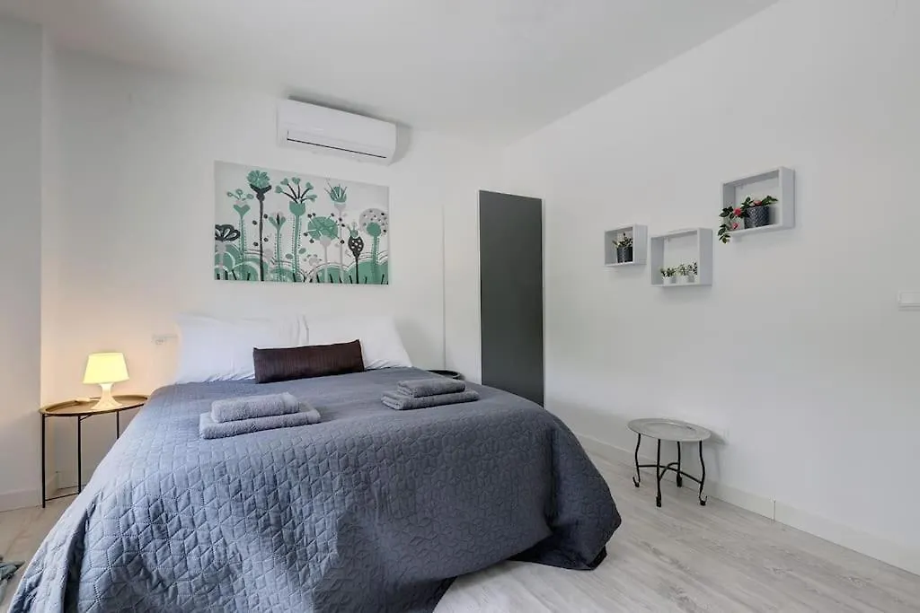 3 Bedroom Semi Detached Villa With Stunning Views! بينالماذينا