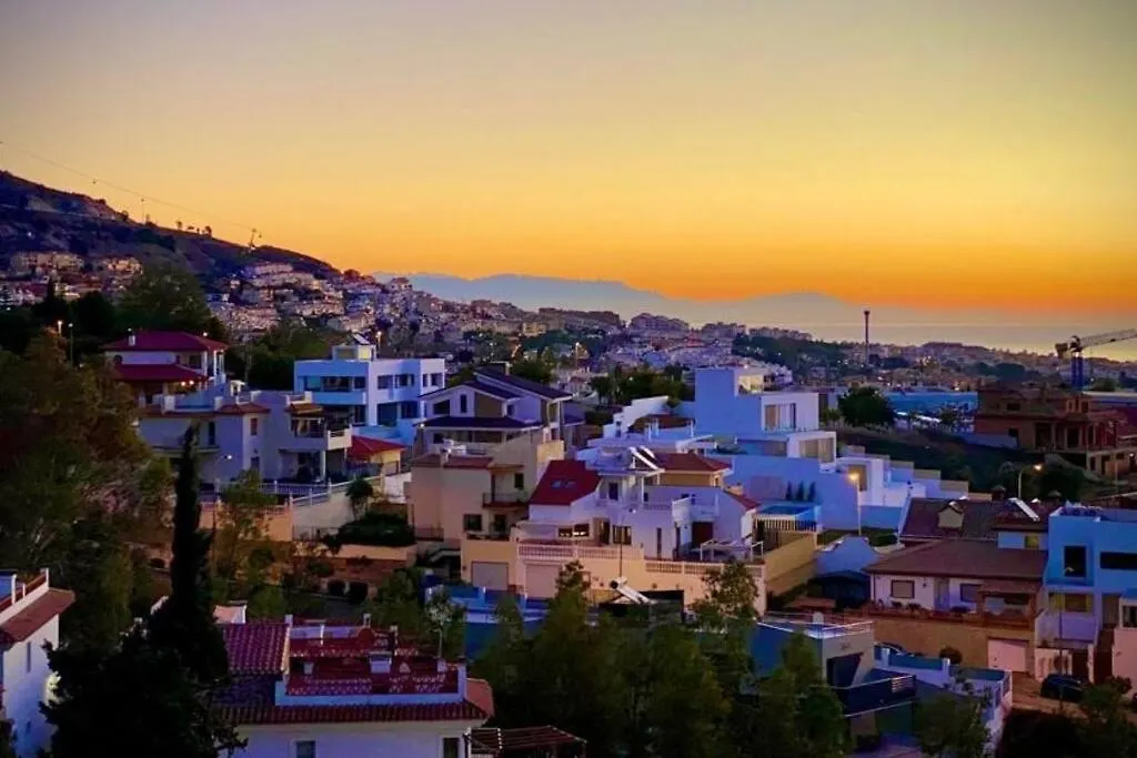3 Bedroom Semi Detached Villa With Stunning Views! بينالماذينا